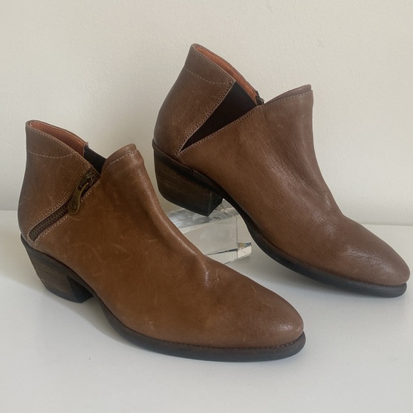 KANNA Brown Leather Ankle Booties Size 7.5 Pointed Toe Spain Fall 2025 Moto Chic - Picture 2 of 16